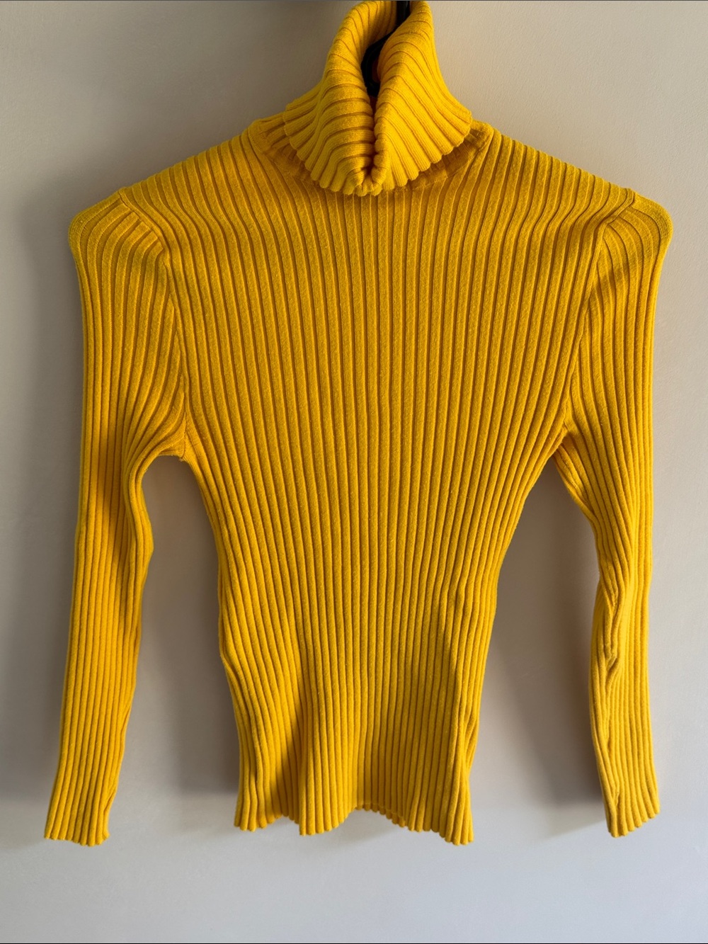 giu giu nonna turtleneck size m uovo mango color shrunken rib-knit top